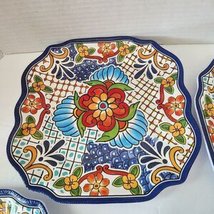 IL Mulino Spanish Tile 4 Salad and 1 Dinner Plates Blue MELAMINE Square Floral